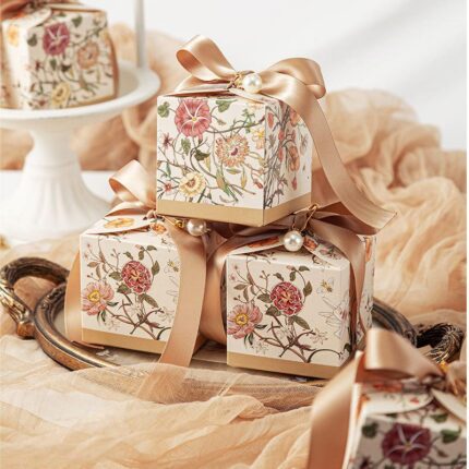 Champagne Vintage Floral Print Paper Candy Favor Box with Pearl and Ribbon DSFAV05_2