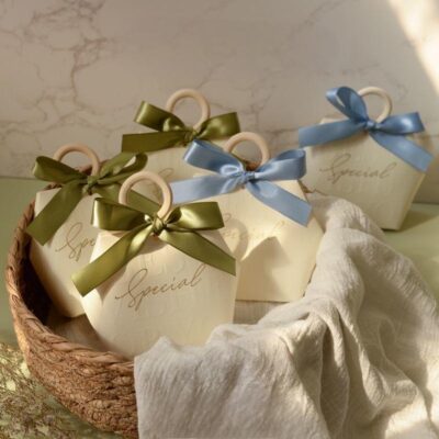 Embossed Gift Wedding Favor Bag with Gold Foil Flower DSFAV15